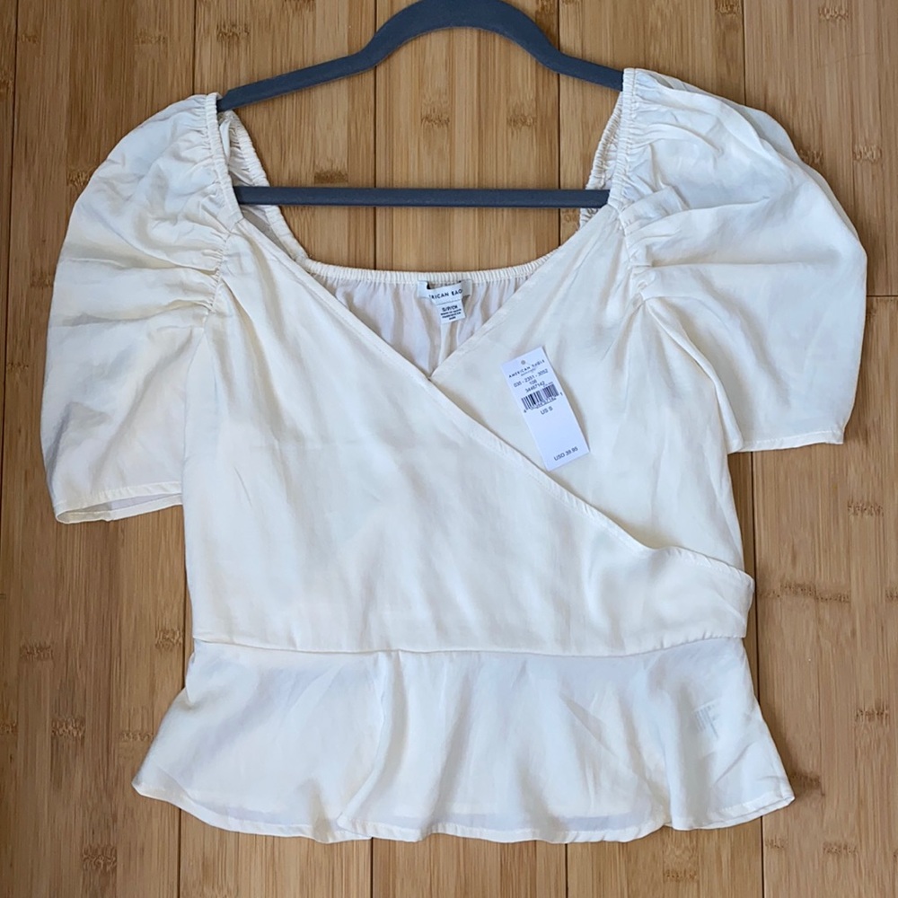 American Eagle Cream blouse size small